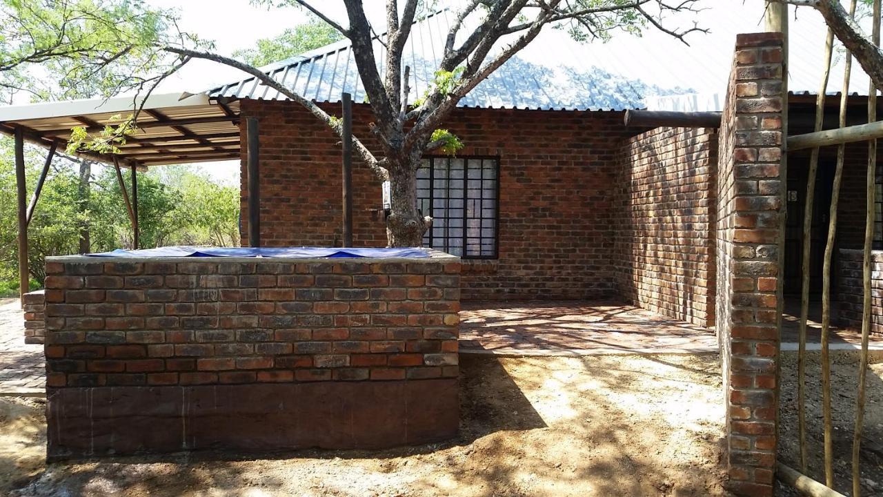 Kruger Wild Dog Inn Marloth Park Ngoại thất bức ảnh